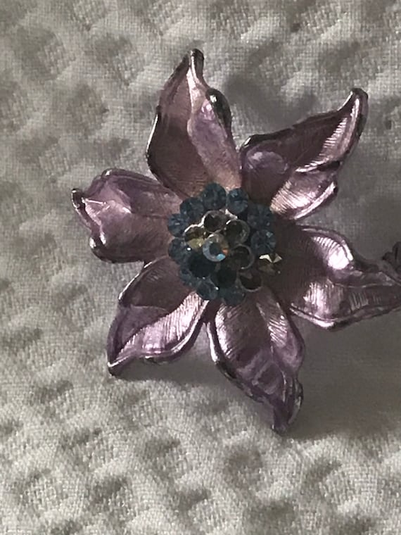 Metal Flower Pin
