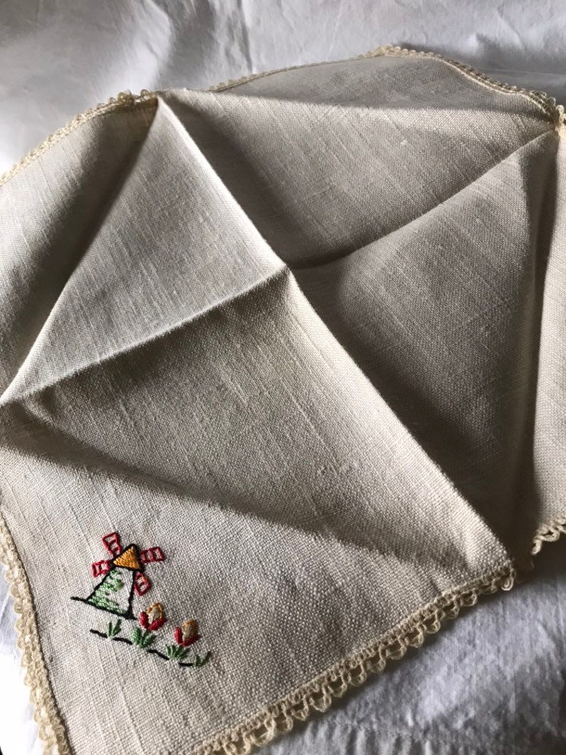 Vintage Linens Linen Table Napkins Embroidered Linen Napkins Windmills /& Tulips Dutch Theme Linen Napkins