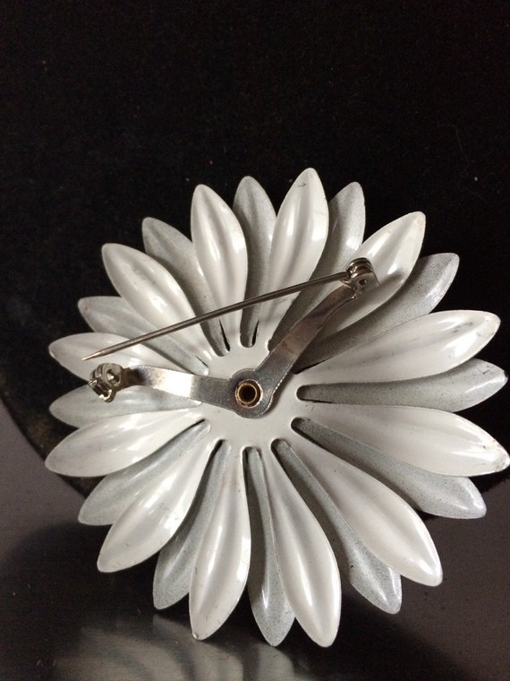 1970's Metal Flower Power Pin / BoHo Hippy/ 70’s … - image 2