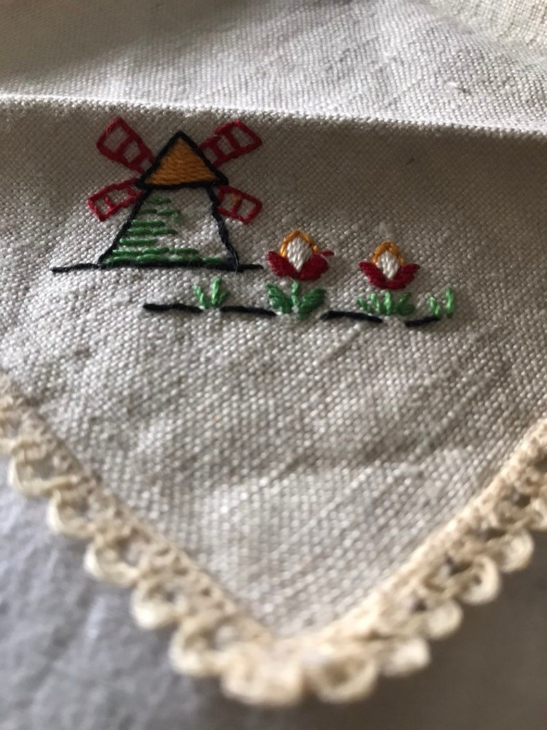 Vintage Linens Linen Table Napkins Embroidered Linen Napkins Windmills /& Tulips Dutch Theme Linen Napkins