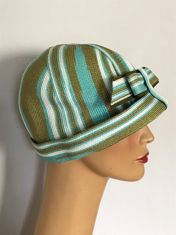 Vintage Straw Hat / Lilly Dache Straw Cloche -Pillbox… - Gem display picture 2