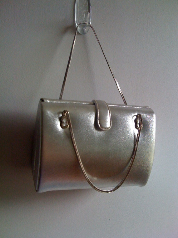 Vintage 1960's Dofan Silver Leather Formal Purse - image 5