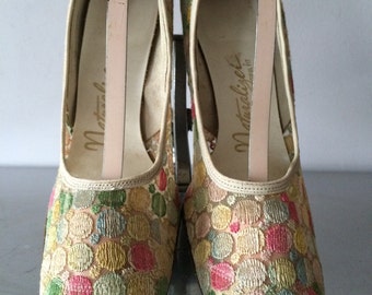 Women's Accessories / Vintage Naturalizer Fabric Pump / 1960's Pastel Fabric Pump Size 7 1/2 AA