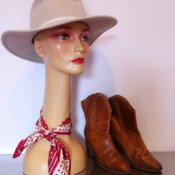 Women's Accessories/ Western Hat Wool Made by Rock
