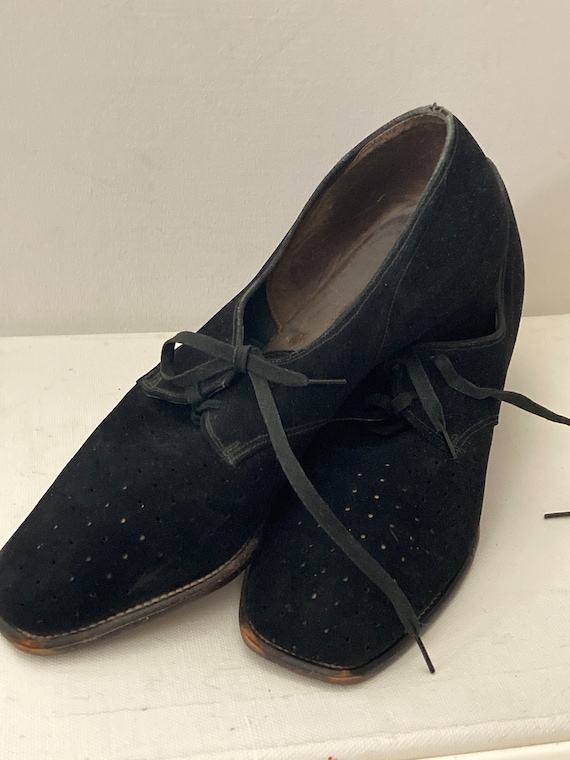 Vintage Shoes• Mid to Late1930’s -40’s Black Suede
