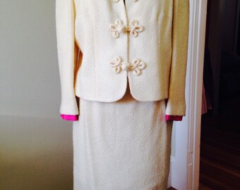 Winter White Light Weight Wool 2pc. Suit