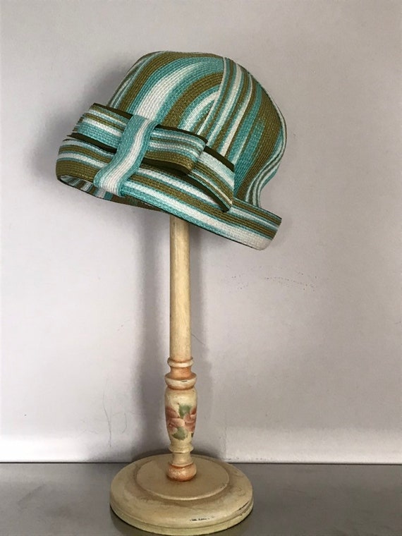 Vintage Lilly Dache Debs Striped Woven Cloche Hat Green Blue Cream Bow Detail Vintage Straw Hat / Lilly Dache Straw Cloche -Pillbox… - Gem main image 4