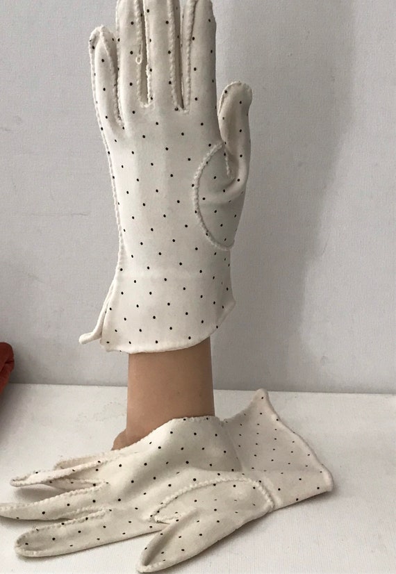 Vintage 1950’s White  Cotton Gloves•Black  Dotted 
