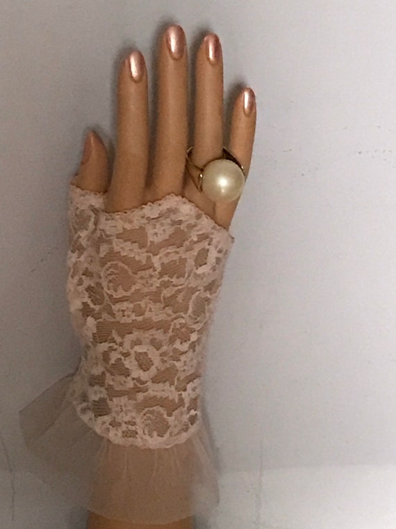 Vintage Lace Fingerless Gloves / Pink Lace Finger… - image 4