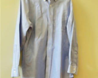 Men’s Shirt Dressing • Brooks Brothers Blue Cotton Button Down Collar Shirt• Vintage Brooks Brothers Shirt