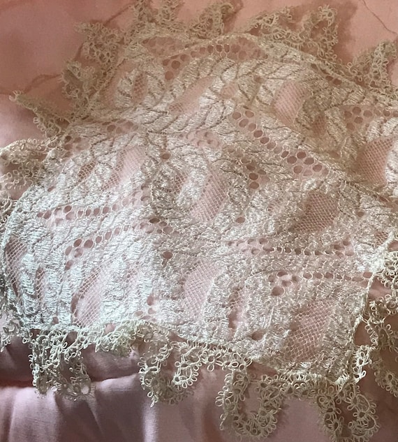 Antique Lace Wedding Handkerchief • Wedding Access