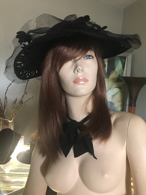 Women’s Vintage Hat •1940’s Vintage Black Wool Fel