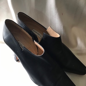 Women’s Vintage Shoes / Black Leather Shoe Booties /