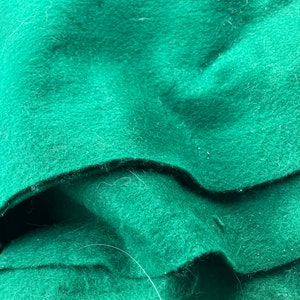 Vintage Stoffrest •Grüner Wollfilz•Laufzeit Grüner Filz • Bastelmaterial•Nähzubehör•Nähprojekt•Weihnachtsgrüner Wollfilz•Baizes