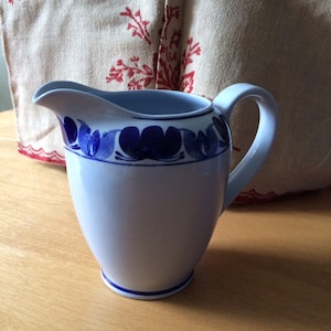 Finland Pottery Creamer / Arabia Signed SK / Hand Painted Made in Finland Collectible Finnish Pottery