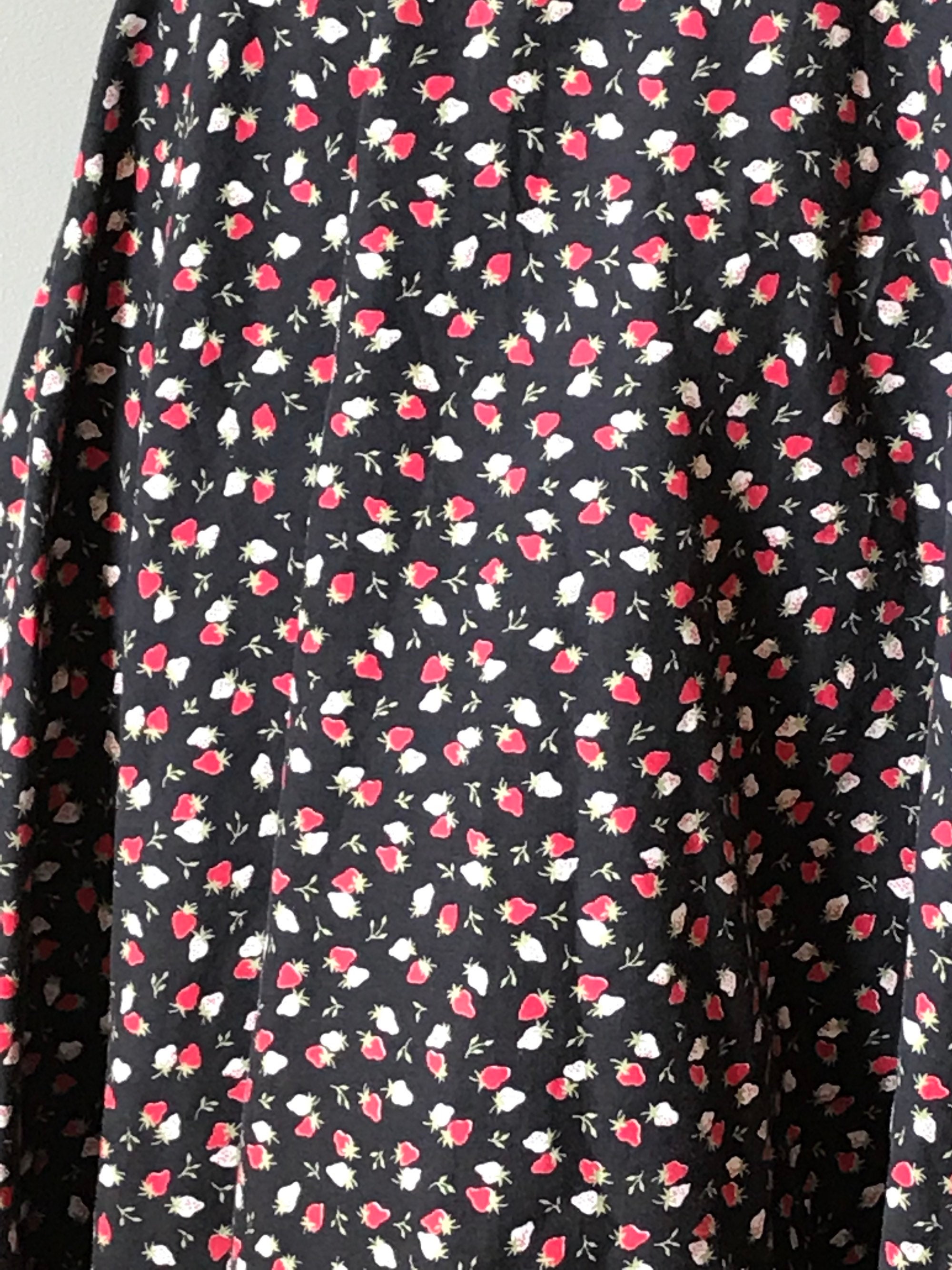 Strawberry Rococo Half Skirt