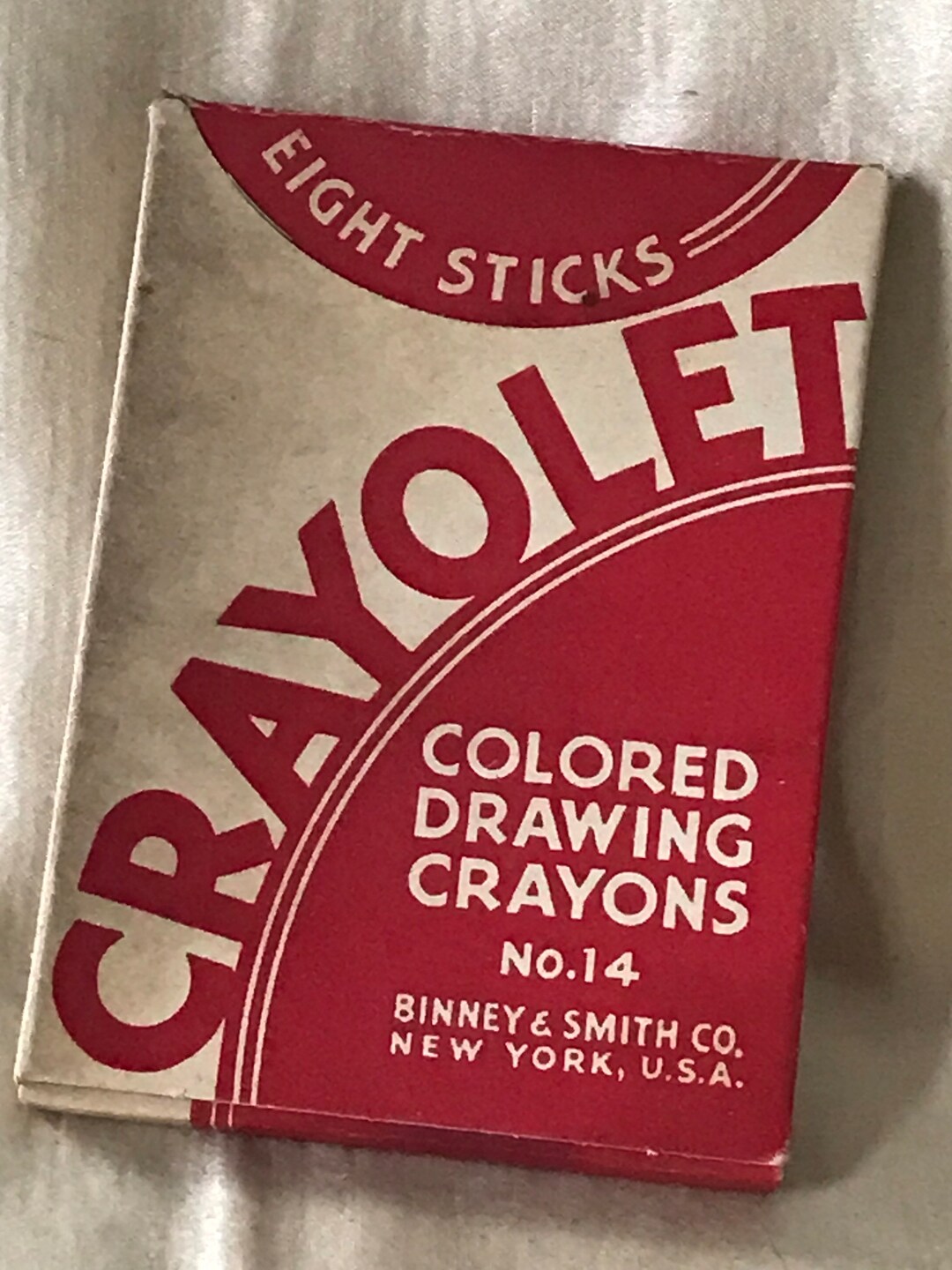 Vintage Crayolet Crayons 8 Colored Drawing Crayons 14 Binney & Smith Co