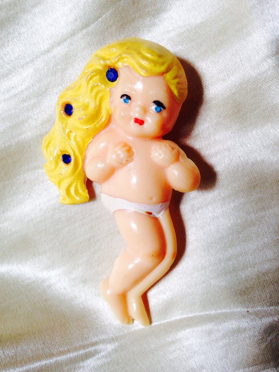 Vintage 1940s Baby Doll Pin / Plastic Baby Doll p… - image 5