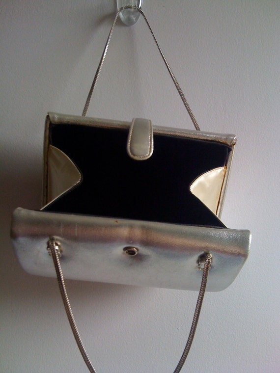 Vintage 1960's Dofan Silver Leather Formal Purse - image 3