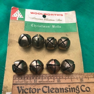 Vintage Christmas Bells/ Xmas Decorations/ Brass Bells / Xmas Tree Decor/ Sewing Supplies/ Brass Christmas Bells /Woolworth Brass Bells