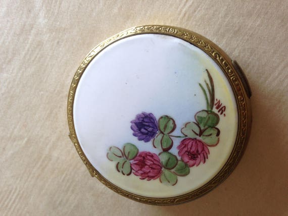 Vintage Accessories / Hand Painted Compact / Sign… - image 1
