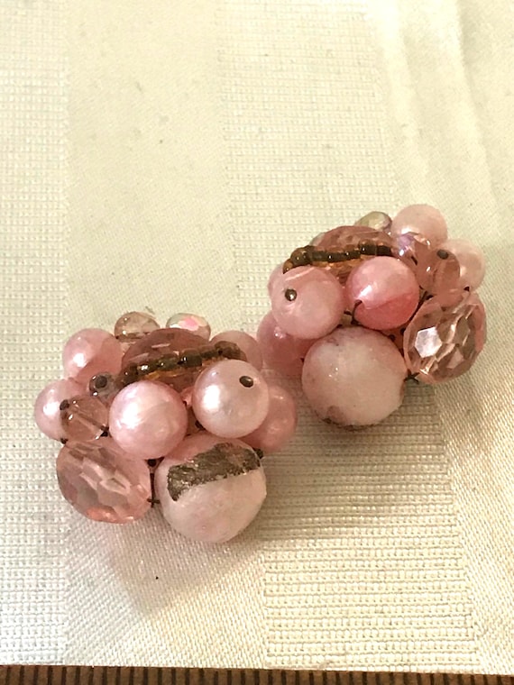 Clips d'oreilles créole perles rose clair goutte ovale