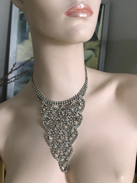 Vintage Jewelry/ 70’s Rhinestone Bib Necklace/ Ci… - image 3