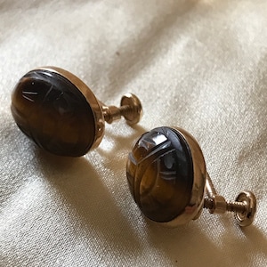 1950’s Costume Jewelry/Earrings/Vintage Carved Tiger Eye Scarab Earrings/ Screw Back Scarab Earrings/ Van Dell 1/20 th 12kt GF Earrings
