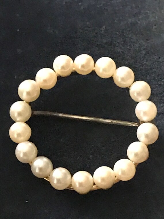 Vintage Pearl Circle Pin • Costume Jewelry • Sign… - image 8