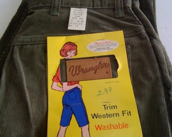 Jr. Miss Vintage Clothing / Vintage 50's-60's Wrangler  Trim Western Fit  / Loden Green Corduroy Cut-Offs / Misses  / Size14