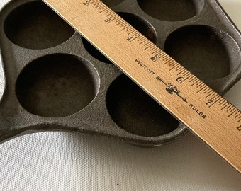 Sartén antigua de hierro fundido • Sartén de cocina antigua • Hierro fundido • Decoración rústica • Sartén de cocina vintage