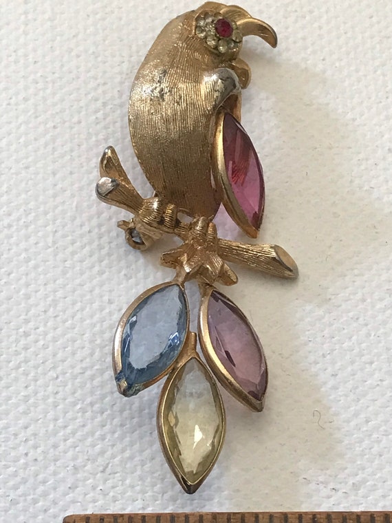 Vintage Jewelry•Vintage Bird Brooch • Signed Bird Pin… Gem