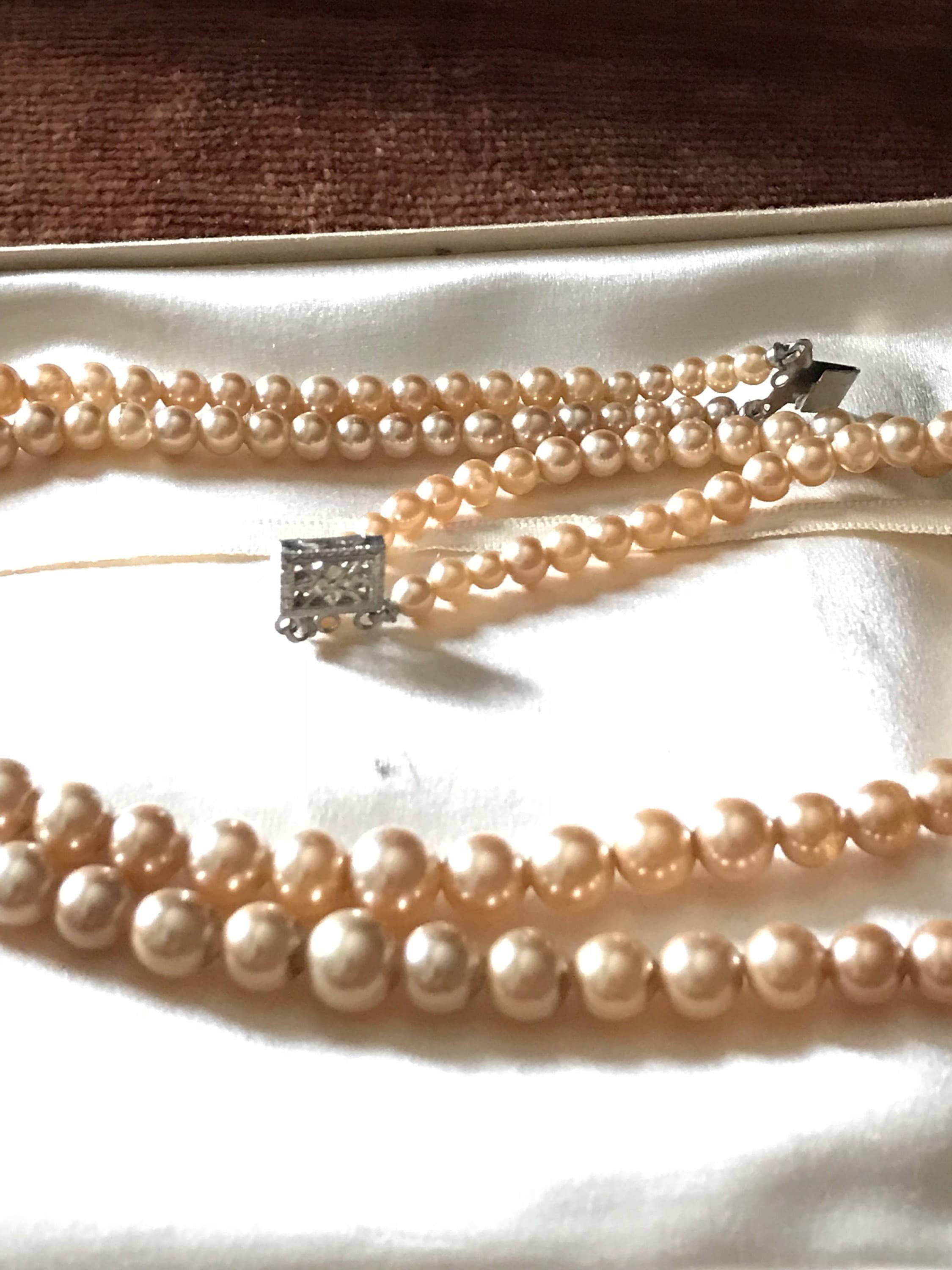 Vintage Faux Pearl Necklace / Late 40's Early 1950's | Etsy