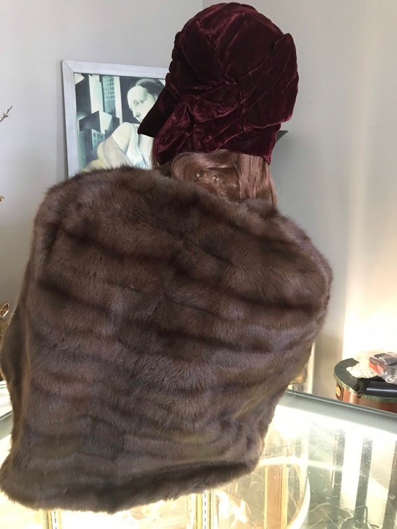 Womens Fur Shawl - Shrug  / Vintage Sable Fur Sto… - image 5