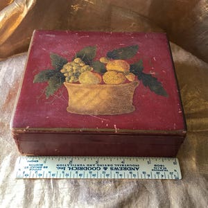 Vintage Dovetail Painted Wooden Box / Circa 1930's Wooden Box / Shabby Chic Decorative Box / Collectible Wooden Box