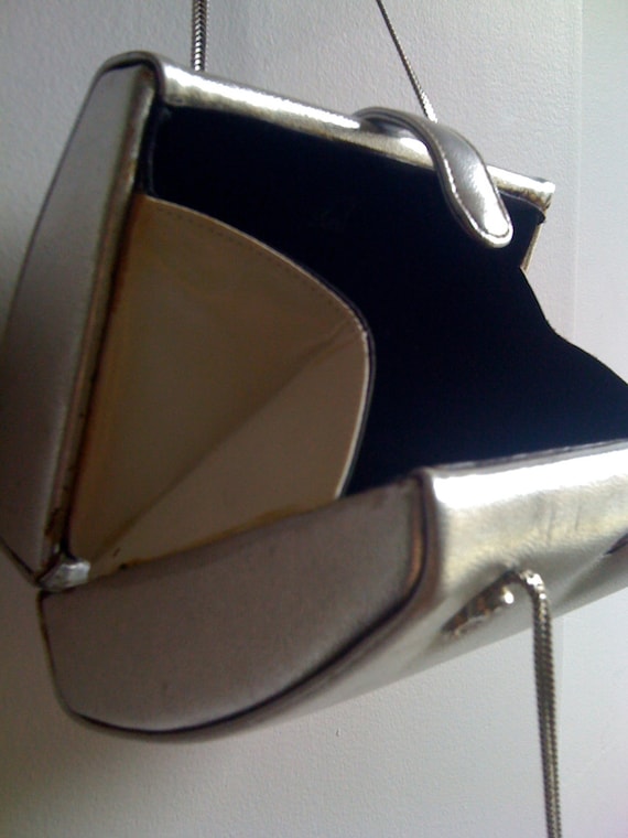 Vintage 1960's Dofan Silver Leather Formal Purse - image 4