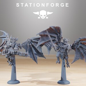 Flyers Pythonicus, robots spatiaux, guerriers de science-fiction modulaires par STATIONFORGE, figurines Grimdark sur le thème cybernétique des jeux de guerre image 6