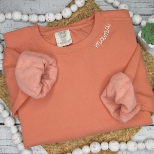 Mama Sweatshirt Embroidered - Comfort Colors - Embroidered Collar Sweatshirt - Mama Shirt - Personalized Sweater - Custom Text Sweatshirt