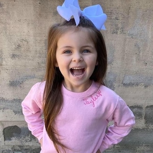 Kids Monogrammed Collar Sweatshirt - Crewneck Sweatshirt with Name on Collar - Chain Stitch - Personalized Sweat Shirt - Embroidered Sweater