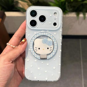 パステルライトブルーホワイトスターハローキティMagSafe iPhoneケース、ブルーギンガムキティ折りたたみ式リングスタンドPopSocket付き、iPhone 17 Pro Maxケース