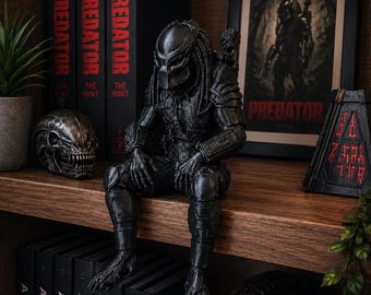 Predator Shelf Sitter Figurine: Sci-Fi Hunter Gothic Decor Ornament