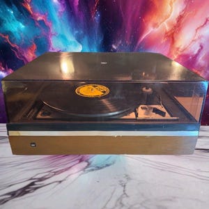 Used Vintage Turntable Working