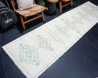 Pastel Sage Green Handwoven Wool Runner Rug, Extra Long Cream Hallway Carpet, Mint Diamond Medallion Corridor Mat, Subtle Boho Area Rug