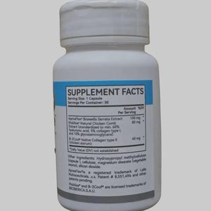 Puede incluir: Una botella de suplemento blanca con una etiqueta azul que muestra "SUPPLEMENT FACTS". La etiqueta enumera ingredientes como el extracto de Boswellia Serrata y el col&aacute;geno nativo. La botella tiene una tapa blanca y contiene 30 c&aacute;psulas.