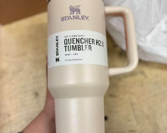 Stanley Quencher H2.0 FlowState™ Tumbler | 40 Oz Cream