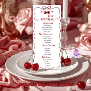 Op de afbeelding: Een verticale menukaart met een kersenthema en een rode strik aan de bovenkant. De tekst luidt THE menu, Appetizers, Main Course, Sweet Treats en Drinks, gevolgd door lijsten met gerechten en dranken in een donkerrood lettertype.