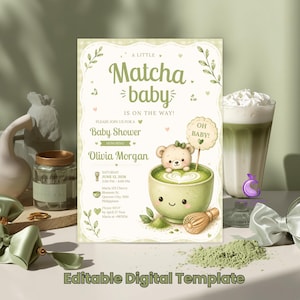 Plantilla de invitación para baby shower con temática de matcha, osito de peluche y matcha, invitación editable en Canva, descarga digital imprimible.