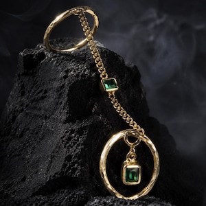 Emerald Chain Ring, Hammered Gold Connected Midi Set, Dainty Band, Boho Hand Harness, Geometric Dangle Charm Jewelry, May Birthstone Gift