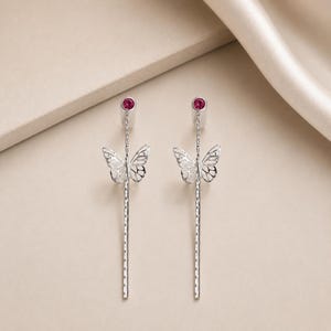 Pendientes de mariposa con la piedra natal de julio, pendientes de rubí, regalo inspirado en la naturaleza.