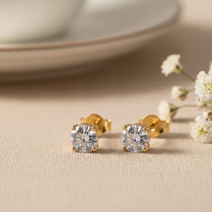 Pendientes de botón con diamantes • Pendientes pequeños • Pendientes de botón delicados y brillantes • Joyería para el día a día • Regalo para ella